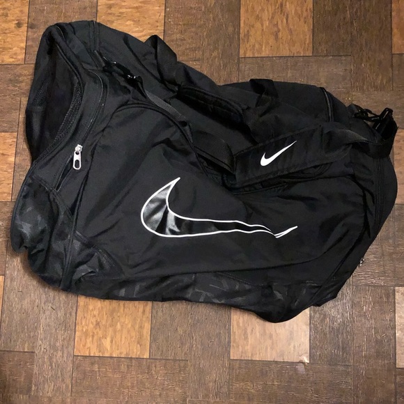 Nike Dunk Duffle Bag Jordan 1 Retro New Balance 2002R Adidas Samba Puma Speedcat